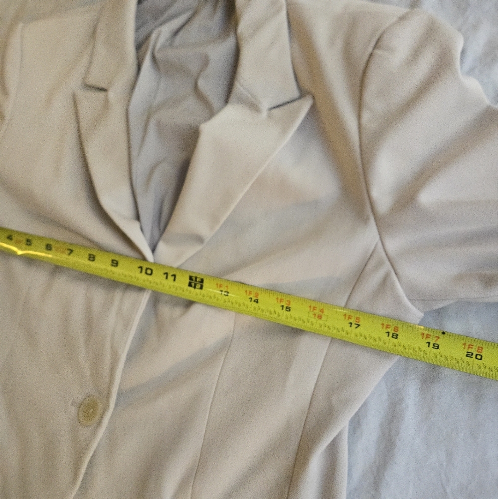 Express Stone Beige One Button Blazer - some flaws! - Picture 5 of 15